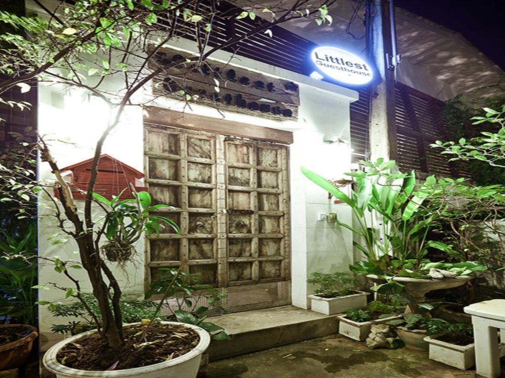 Littlest Guesthouse Бангкок Екстер'єр фото