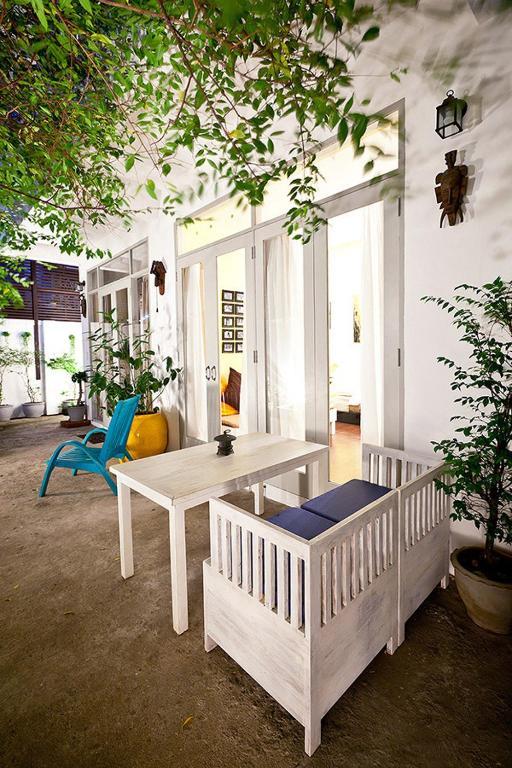 Littlest Guesthouse Бангкок Екстер'єр фото